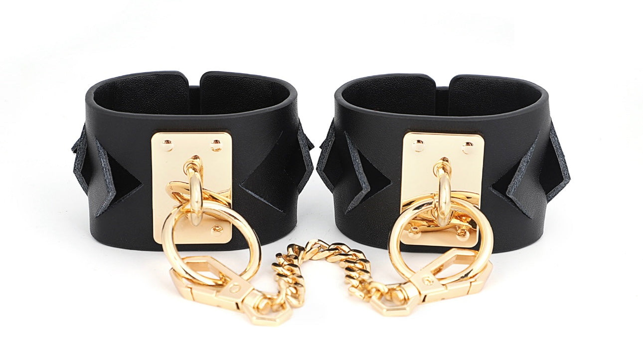 JCW Diamond Shaped Hand Cuffs