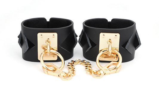 JCW Diamond Shaped Hand Cuffs